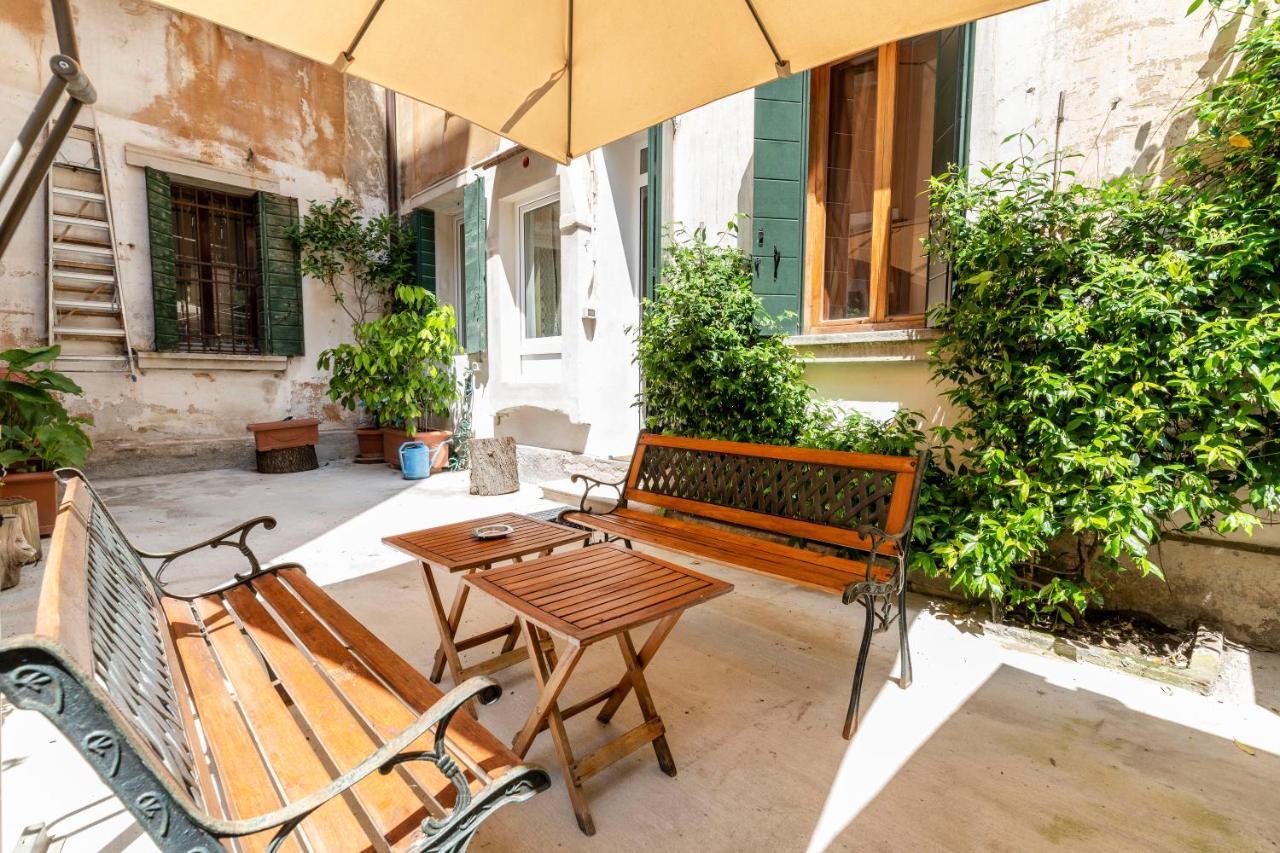 Queen House Venezia Εξωτερικό φωτογραφία